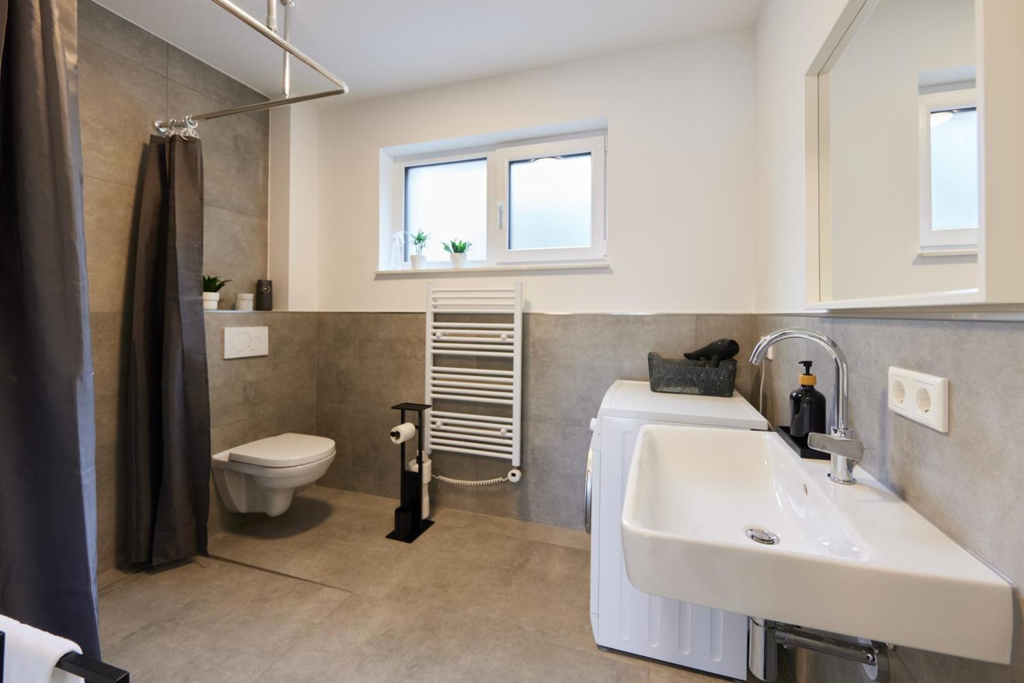 Homeme 2 I Zentral I Netflix I Kueche I Parkplatz I Kliniknah Apartment
